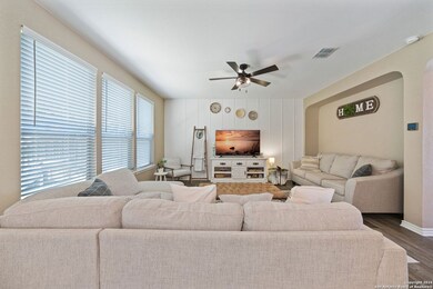 11233 Hill Top Bend, Helotes, TX 78023 - photo 3