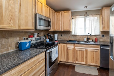 3073 NE Byers_0021 copy