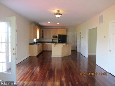 26170 Yowaiski Mill Rd, Mechanicsville, MD 20659 - photo 2