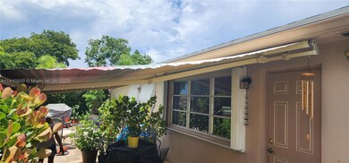 Back Patio with SunSetter Canopy
