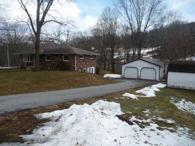 236 Maple Dr, Everett, PA 15537 - photo 6