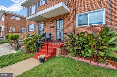 4903 Winthrop St, Oxon Hill, MD 20745 - photo 2