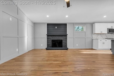 1654 Giddings Rd, Pontiac, MI 48340 - photo 7