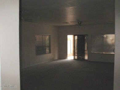 LARGE GREAT ROOM