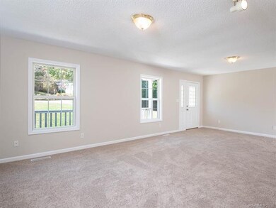 117 Michael Ct, Leicester, NC 28748 - photo 5