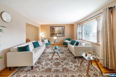 315 Longworth Ave, Hasbrouck Heights, NJ 07604 - photo 5