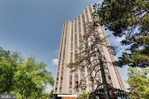 Washingtonian Tower unit 405, Gaithersburg, MD 20878 - photo 2