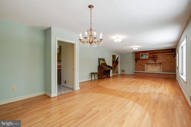 8456 Lock Ln, Warrenton, VA 20186 - photo 6