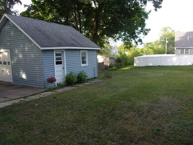 4 Worden St, Johnstown, NY 12095 - photo 4