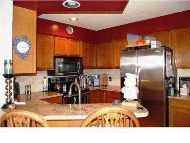 This is an awesome kitchen! It may be compact but 