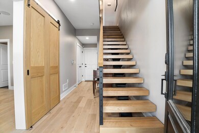 2288 Quarry Trails Dr, Columbus, OH 43228 - photo 6