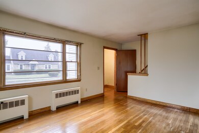 34 Elizabeth Ave, Manchester, NH 03103 - photo 5