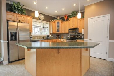 Breakfast bar for four!  Plenty of space and open 