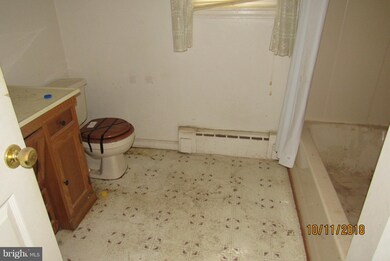 15620 Leeland Rd, Upper Marlboro, MD 20774 - photo 5