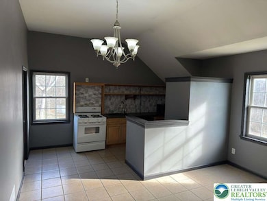 226 Sonny Dr, Wind Gap, PA 18091 - photo 5