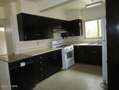 022-185322 Kitchen 2