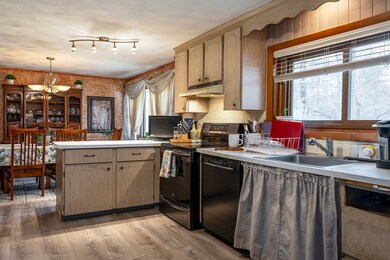 4 Howe St, Ipswich, MA 01938 - photo 2