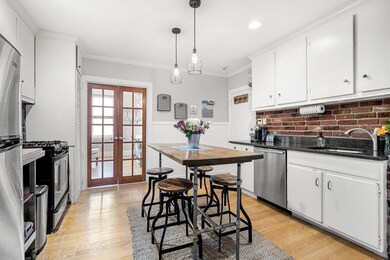 14-16 Henchman St unit 4M, Boston, MA 02113 - photo 5