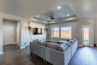 166wChesterfieldWay-24
