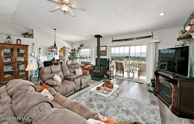 12025 E Yavapai St, Dewey-Humboldt, AZ 86327 - photo 6