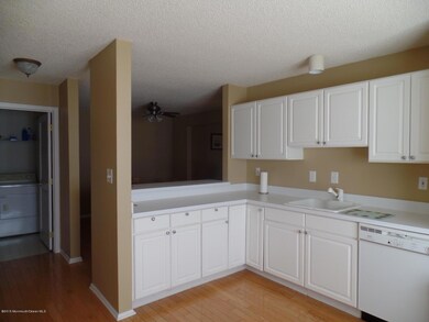 1 Phoenix Ct unit 103, Tinton Falls, NJ 07712 - photo 4