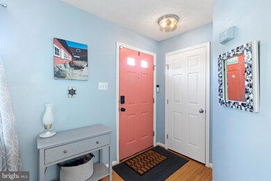 9847 Bayline Cir, Owings Mills, MD 21117 - photo 3