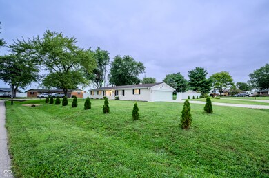 9423 N Keith Dr E, Columbus, IN 47203 - photo 2