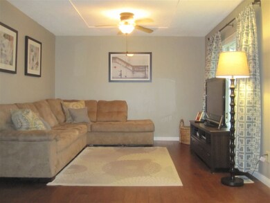 6600 Yorktown Ct, Newburgh, IN 47630 - photo 2