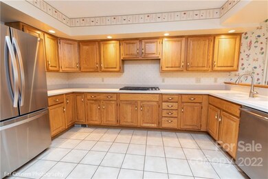 3 Gardenwood Dr, Asheville, NC 28803 - photo 6