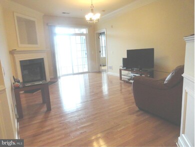 7871 Rolling Woods Ct unit 303, Springfield, VA 22152 - photo 2