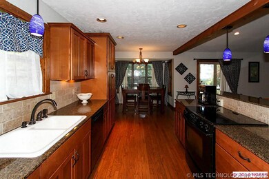 Kitchen and breakfast nook
