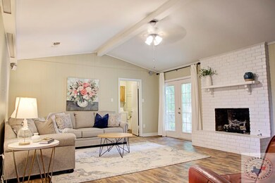 452 E Greenfield Dr, Wake Village, TX 75501 - photo 7