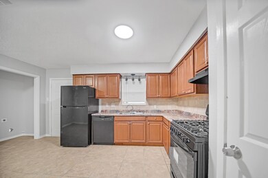 5911 Shirley Mae Ln, Houston, TX 77091 - photo 5