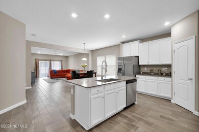 1137 Silver King Rd, Jacksonville, FL 32211 - photo 7