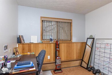 14-Bedroom 1-ELKO4848