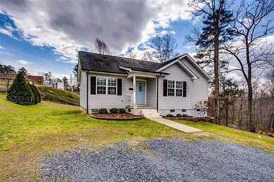 1531 Sunset Dr, Asheboro, NC 27205 - photo 2