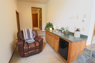 2712 Fitchrona Rd, Fitchburg, WI 53719 - photo 4