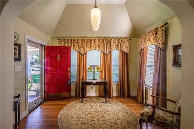 Vault added to entry w/deco light.