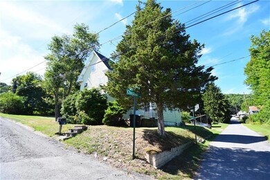 84 Pine St, Lehighton, PA 18235 - photo 3