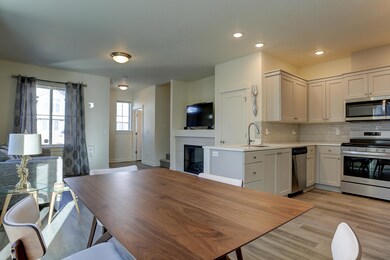 2582 NE Purcell Blvd MLS-28