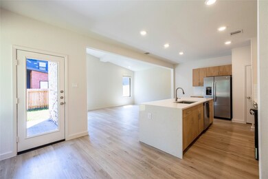 Bright Open Floor Plan with High Ceilings!
