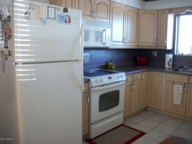 10216 W Cheryl Dr, Sun City, AZ 85351 - photo 4