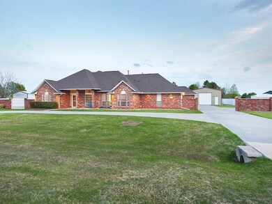 2108 NE 15th St, Moore, OK 73160 - photo 2