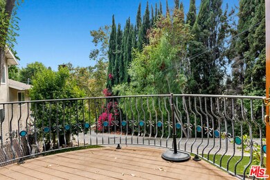 21811 Providencia St, Woodland Hills, CA 91364 - photo 4