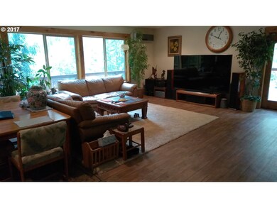 Living Room/Dining Room