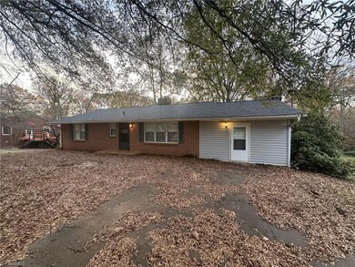 6950 N Carolina 66, King, NC 27021 - photo 2