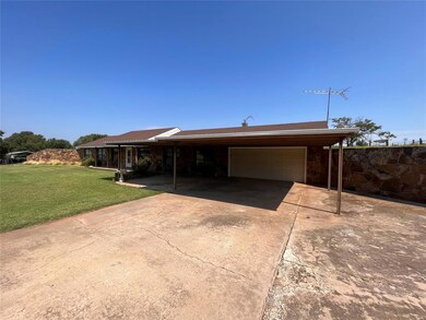 2 Car Carport & 2 Car Garage