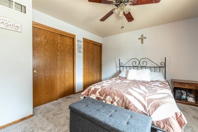 2333 S Chatham St, Janesville, WI 53546 - photo 5