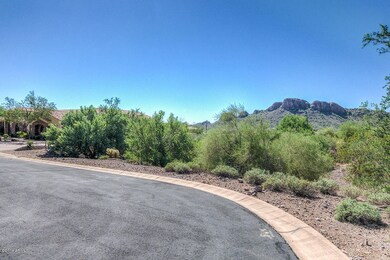 CUL DE SAC LOCATION WITH VIEWS & ARROYO