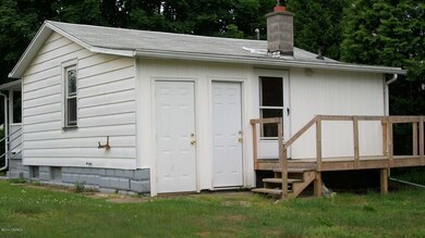 1437 2nd Ave, Berwick, PA 18603 - photo 2